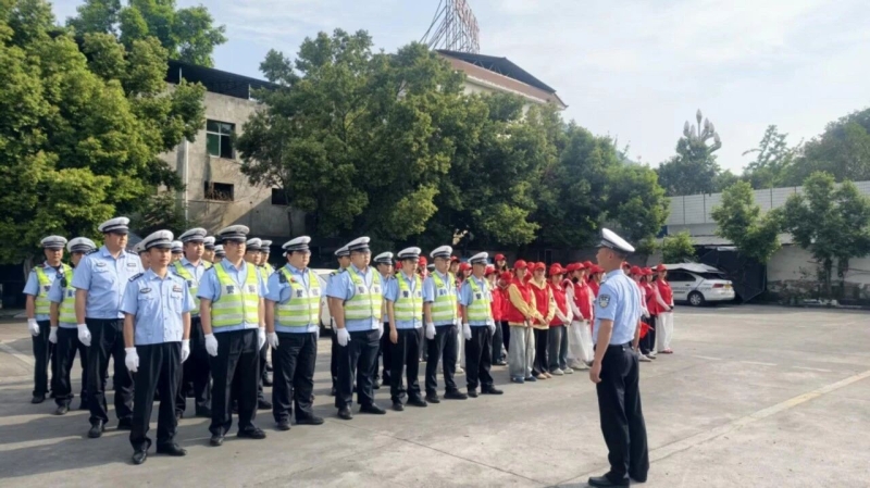志愿红 · 燃古城  2026年五一交通文旅志愿服务活动圆满结束！
