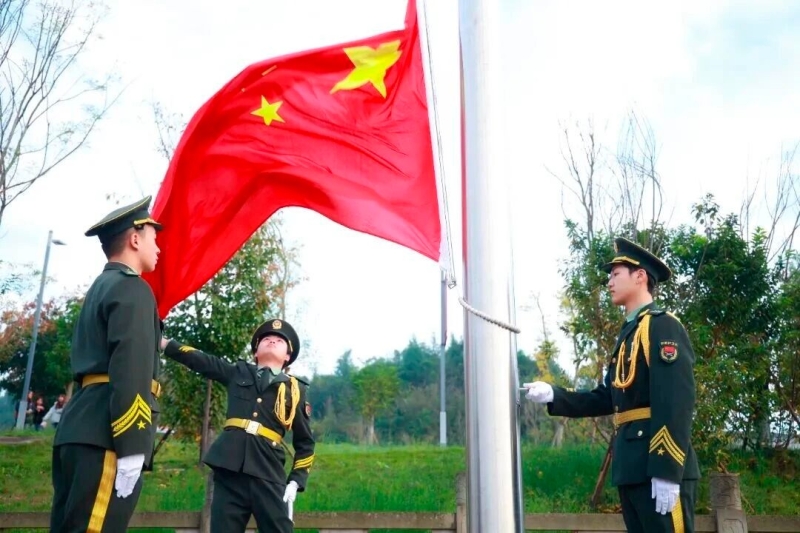 招新特辑⑥ | 以青春之名，护国旗荣光——国旗护卫队等你入列！