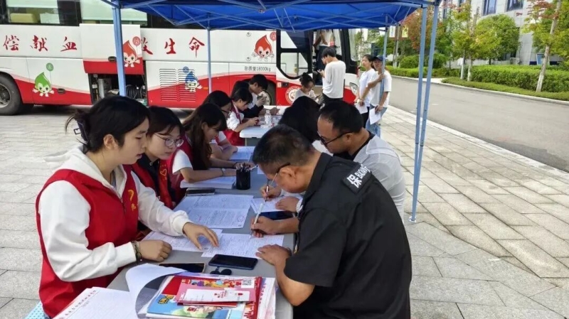 以青春之名，赴热血之约｜用滚烫热血，点亮生命希望